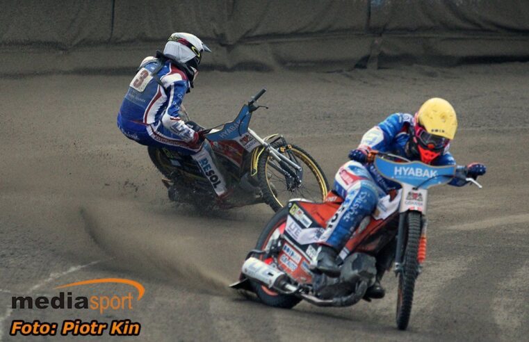 Gnieźnieńskie problemy gdańszczan i kompletny Fajfer (galeria)