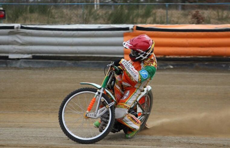 Chciałby wystartować w zawodach z licencją Sri Lanki i ściągnąć speedway do tego kraju