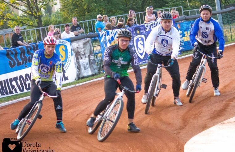 Tu okienka nie ma, a transferowa karuzela dopiero nabiera rozpędu
