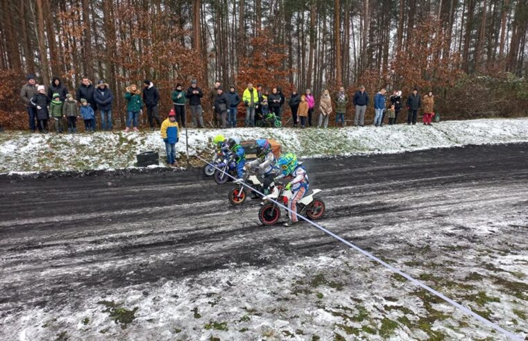 Młodzi adepci speedwaya ścigali się w Stanowicach. Na trybunach legendy Stali Gorzów