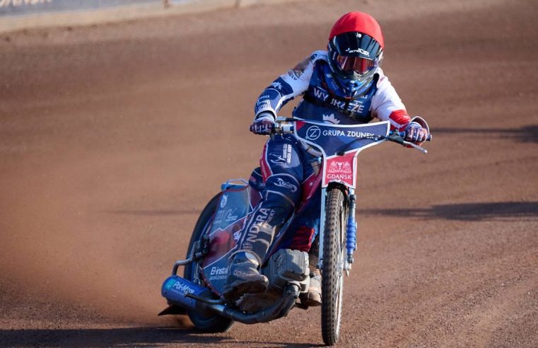 Eryk Kamiński wygrał turniej w Lipsku! Dobre występy Polaków