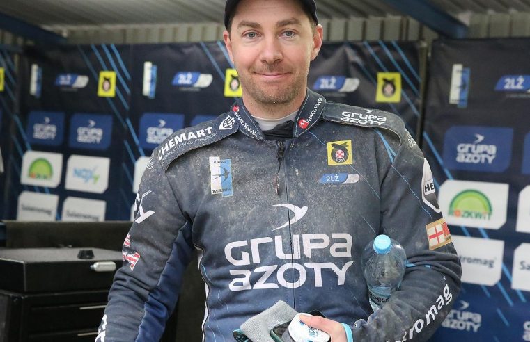 Troy Batchelor przedłużył umowę z Workington Comets